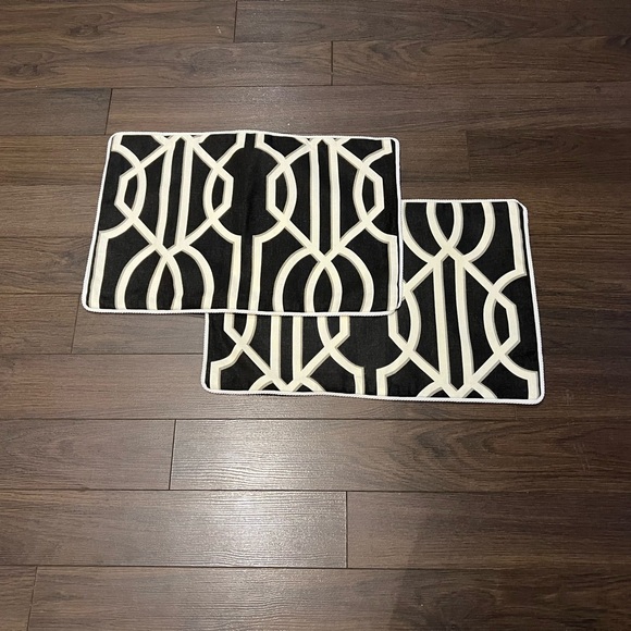 Two rectangular cushion covers - Picture 2 of 2